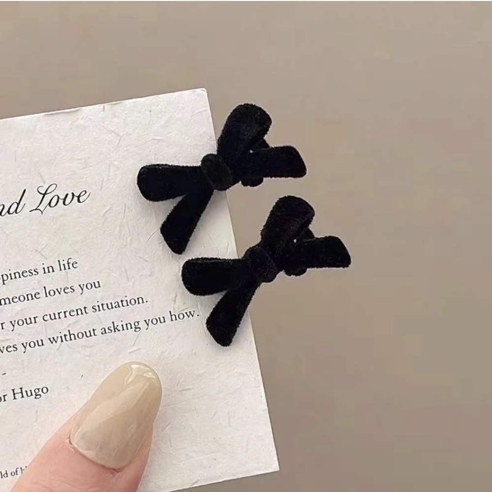 Black Velvet Hair Bow Clips